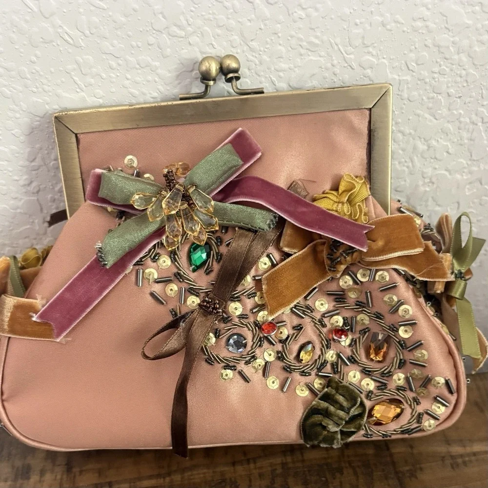 Mary Frances this purse